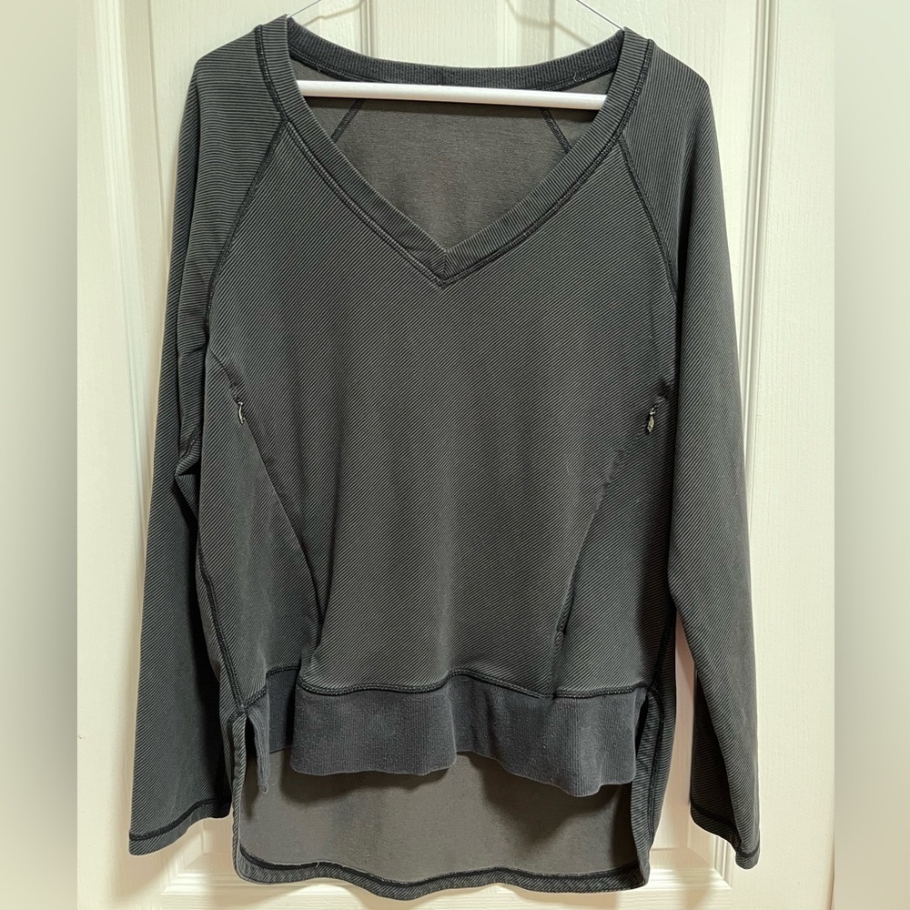 Lulu Lemon V-Neck Sweatshirt Pullover High Low Hem Kangaroo Zippered Pocket